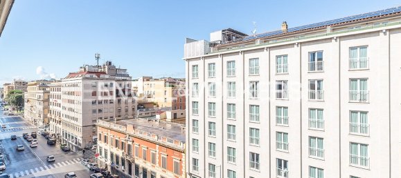 7 bedrooms Apartment in Rome, Italy No. 58717 24