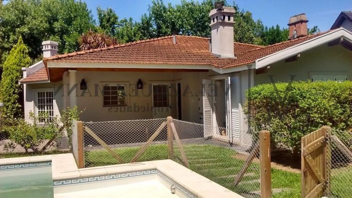 Casa de 3 dormitorios en Ezeiza, Argentina No. 81893