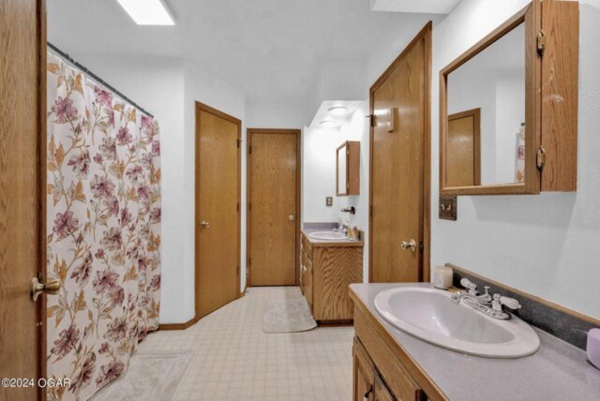 4 bedrooms House in Webb City, USA No. 419007