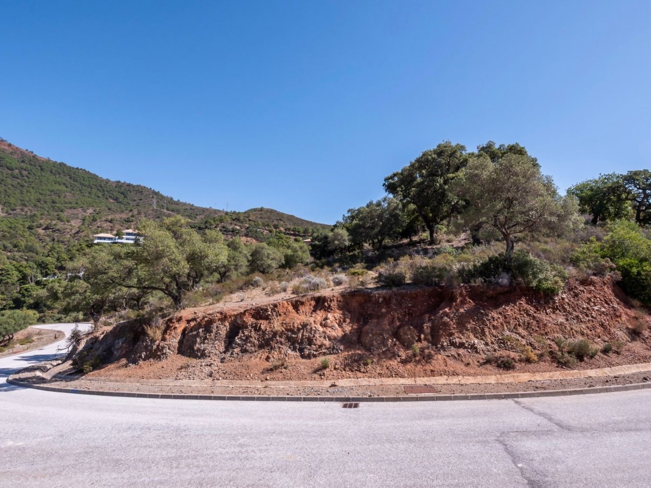 782m² Land in Malaga, Spain No. 28491
