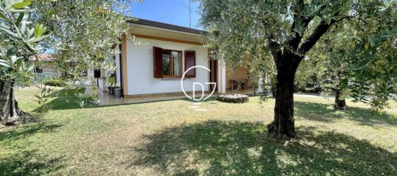 3 Schlafzimmer Villa in Brescia, Italy, Nr. 303519 23