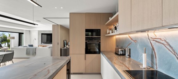 5 غرف نوم فيلا في Estepona, Spain رقم 115830 8