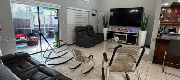 4 dormitorios dúplex en venta en Miami, Miami-Dade, Florida, USA № 615290 24