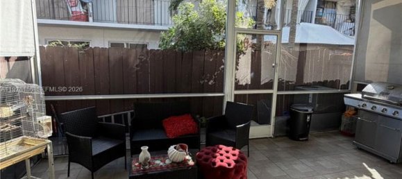 4 dormitorios dúplex en venta en Miami, Miami-Dade, Florida, USA № 615290 10