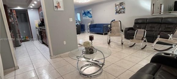 4 dormitorios dúplex en venta en Miami, Miami-Dade, Florida, USA № 615290 23
