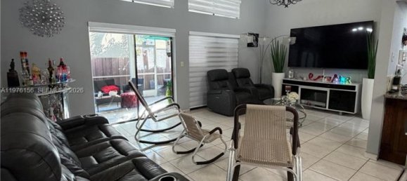 4 dormitorios dúplex en venta en Miami, Miami-Dade, Florida, USA № 615290 21