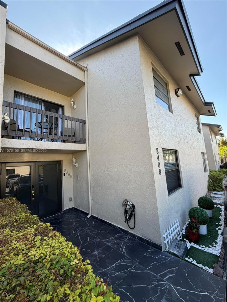 4 dormitorios dúplex en venta en Miami, Miami-Dade, Florida, USA № 615290