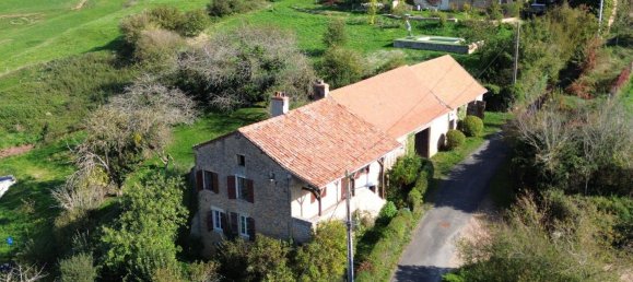 4 bedrooms House in Cluny, France No. 199802 2