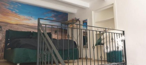 Estudio en Palermo, Italy No. 300236 3