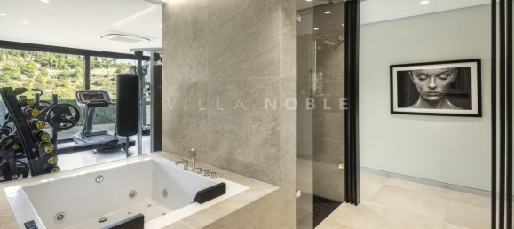 5 Schlafzimmer Villa in El Madronal, Spain, Nr. 31227 9