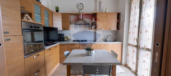 4 rooms Apartment in Jesi, Italy No. 5677 2