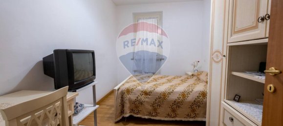 4 rooms Apartment in Jesi, Italy No. 5677 5