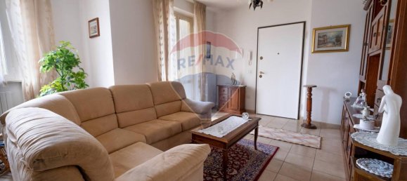 4 rooms Apartment in Jesi, Italy No. 5677 3