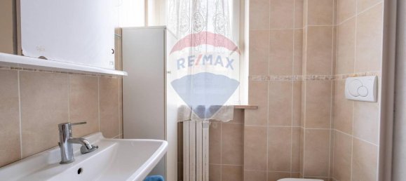 4 rooms Apartment in Jesi, Italy No. 5677 7