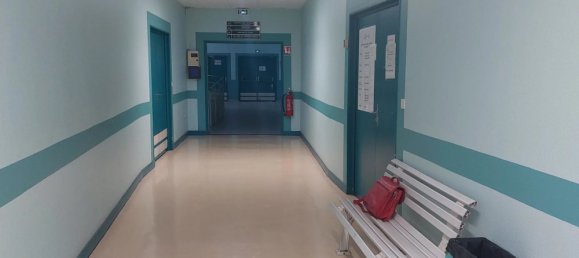 Oficina en Laon, France 230 m² No. 232372 2