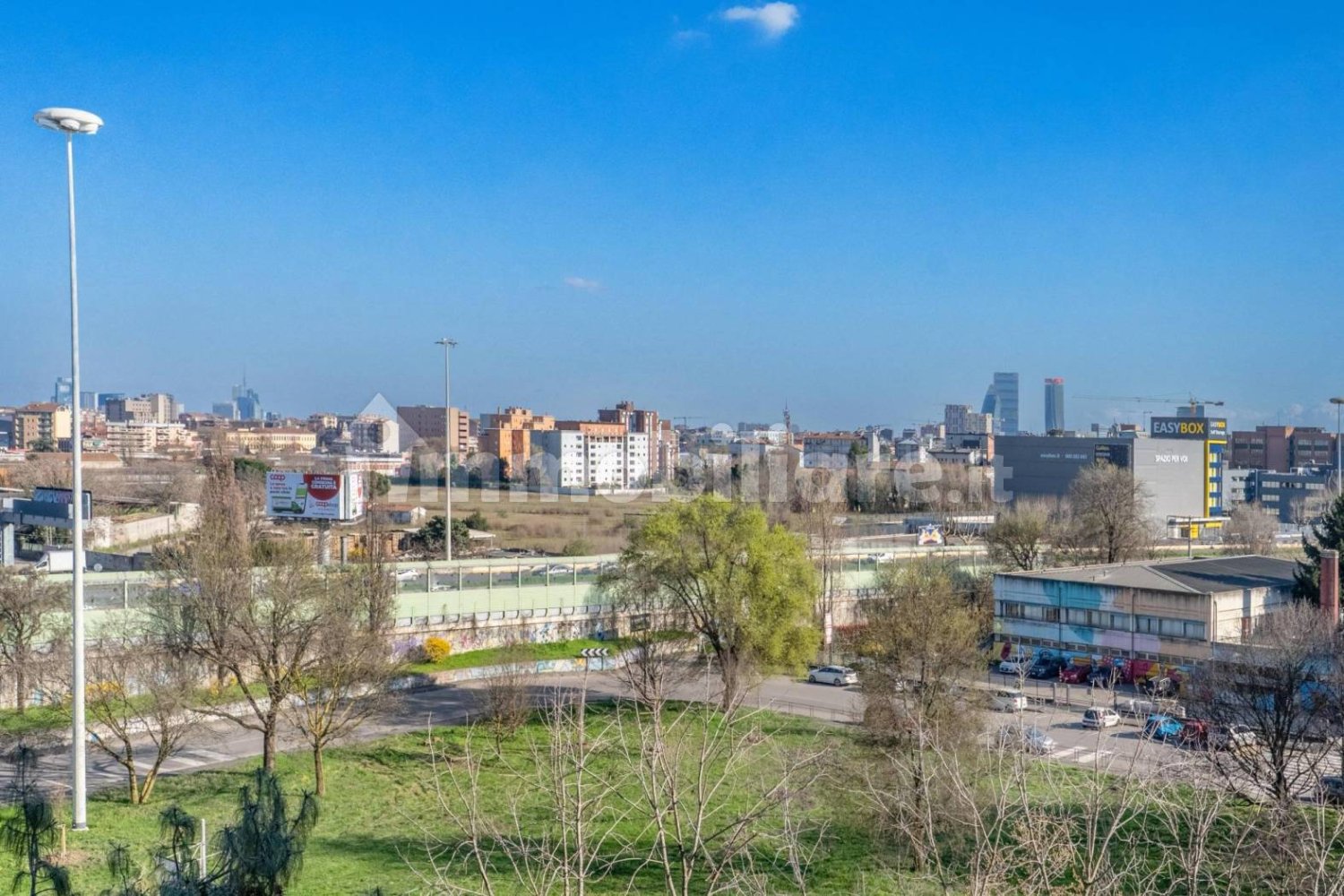 Apartamento de 2 dormitorios en Milan, Italy No. 290803