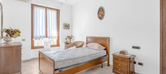 Apartamento de 2 dormitorios en Milan, Italy No. 290803 18