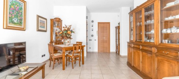 Apartamento de 2 dormitorios en Milan, Italy No. 290803 10