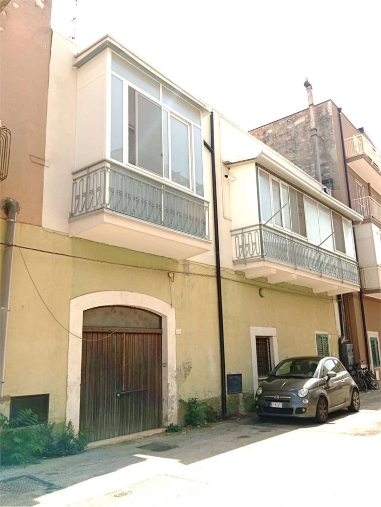 3 Schlafzimmer Wohnung in Acquaviva delle Fonti, Italy, Nr. 363683