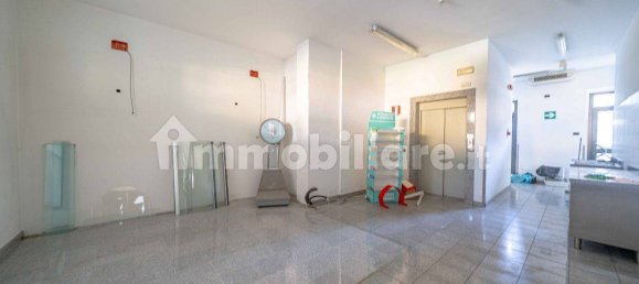 4-Zimmer Gewerbliche Immobilie in Sondrio, Italy, Nr. 337507 21