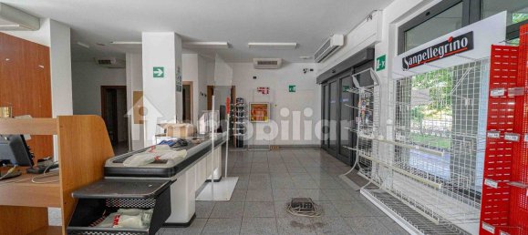 4-Zimmer Gewerbliche Immobilie in Sondrio, Italy, Nr. 337507 16