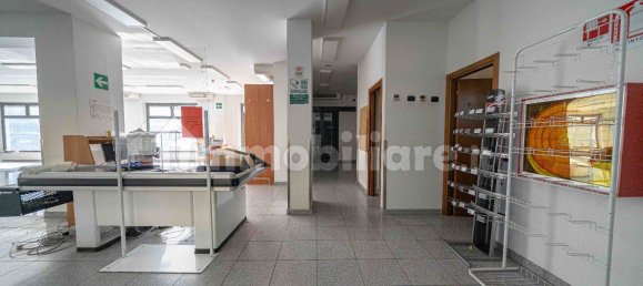 4-Zimmer Gewerbliche Immobilie in Sondrio, Italy, Nr. 337507 17