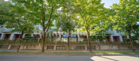 4-Zimmer Gewerbliche Immobilie in Sondrio, Italy, Nr. 337507 35