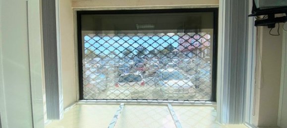 110m² Commercial property in Sintra, Portugal No. 68285 3