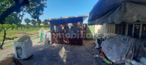 Квартира с 3 спальнями в Карпи, Италия № 217143 16