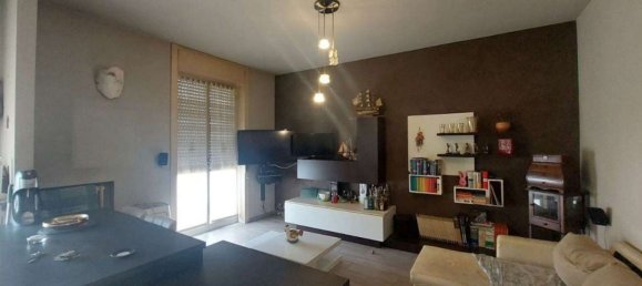 Apartamento de 3 habitaciónes en Gallarate, Italy No. 185071 8