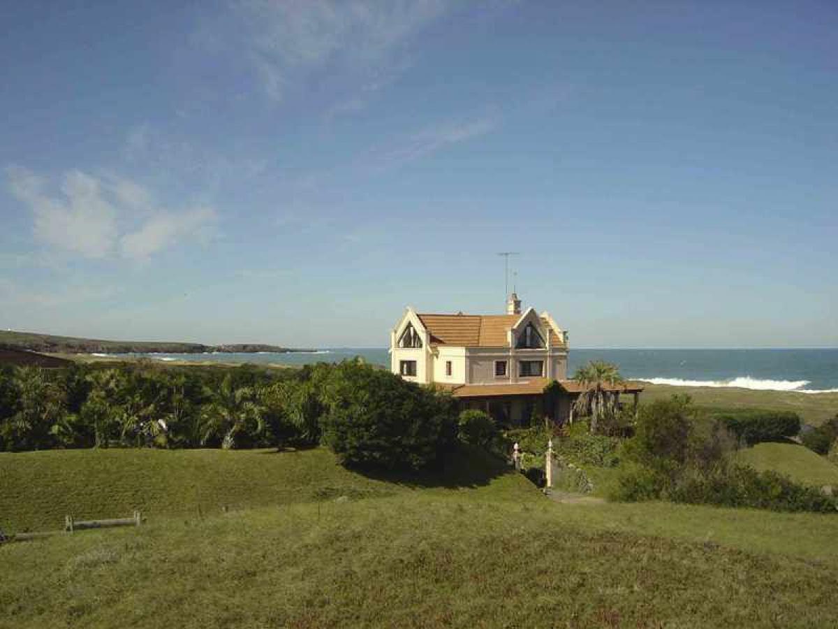 5 bedrooms House in Maldonado, Uruguay No. 6687