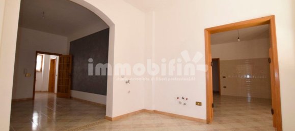 Apartamento de 7 habitaciónes en Oria, Italy No. 278724 5