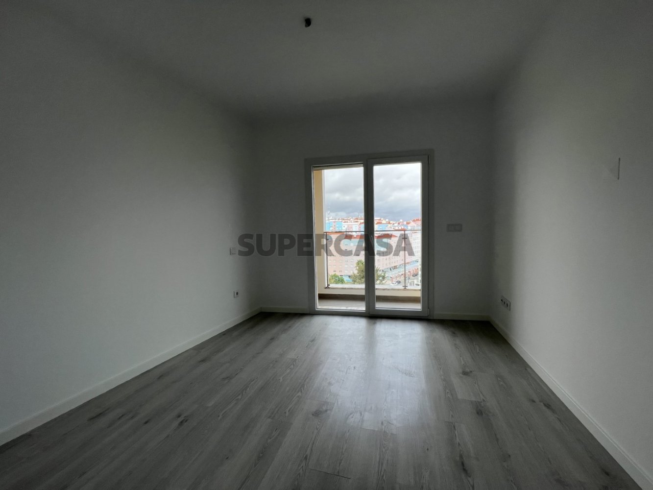 3 Schlafzimmer Wohnung in Corroios, Portugal, Nr. 159276