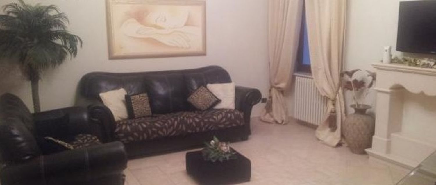 5 rooms Apartment in Potenza, Italy No. 253987