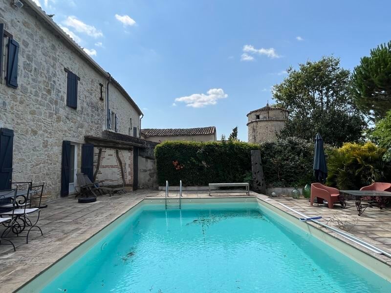 4 bedrooms House in Condom, France No. 341838