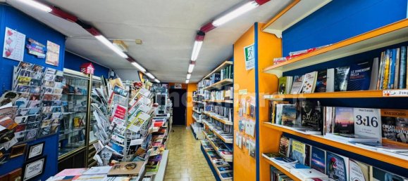 3 rooms Commercial property in Naples, Italy No. 285772 4