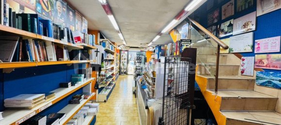 3 rooms Commercial property in Naples, Italy No. 285772 6