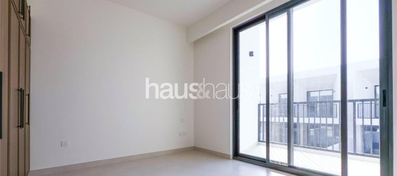 Adosado de 3 dormitorios en Town Square, UAE No. 99170 8