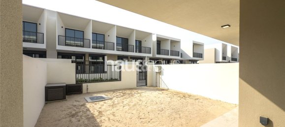 Adosado de 3 dormitorios en Town Square, UAE No. 99170 3