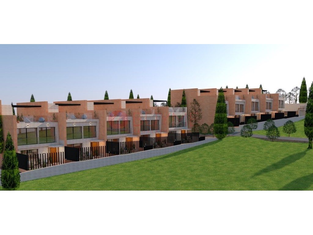 2525m² Land in Quarteira, Portugal No. 313174