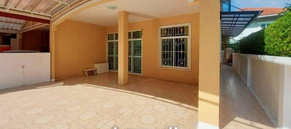 4 bedrooms Bungalow in Bangkok, Thailand No. 14796 2