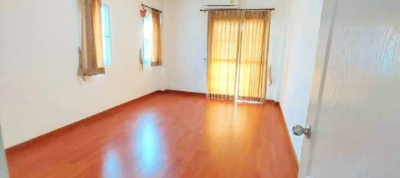 4 bedrooms Bungalow in Bangkok, Thailand No. 14796 4