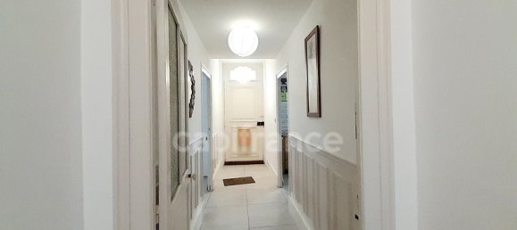 6 bedrooms House in Orleans, France No. 41130 18