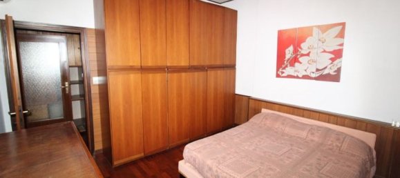 5 bedrooms Apartment in Ravenna, Italy No. 347825 25