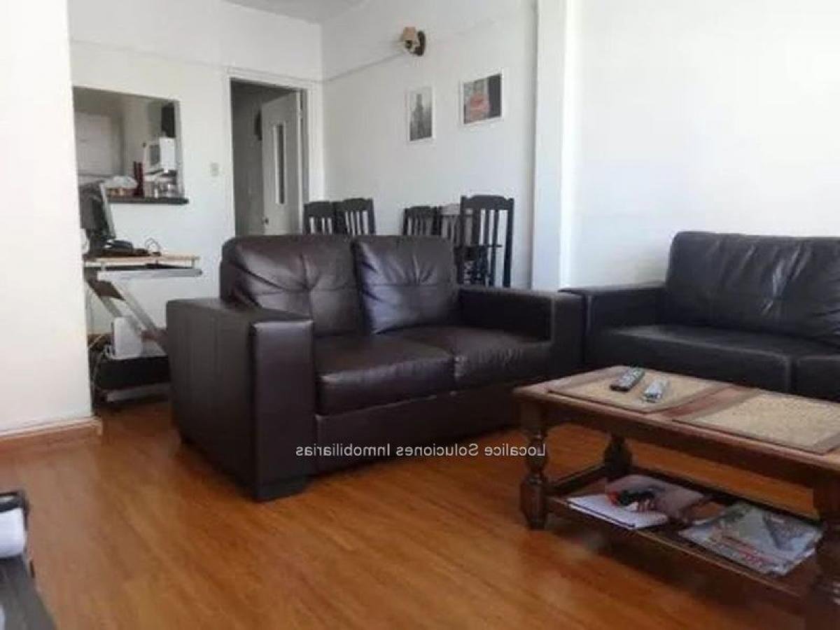 3 bedrooms Apartment in Montevideo, Uruguay No. 1973