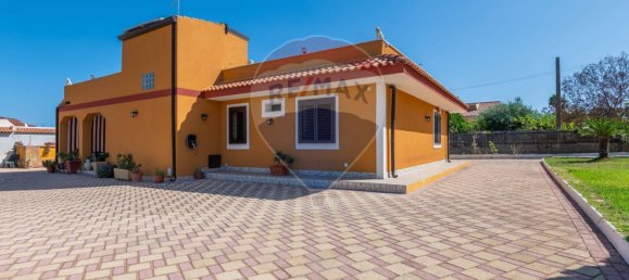 Villa de 4 dormitorios en Melilli, Italy No. 79790 2