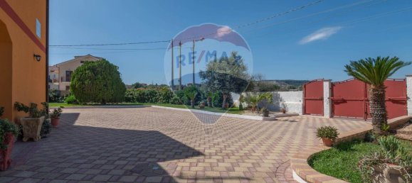 Villa de 4 dormitorios en Melilli, Italy No. 79790 24