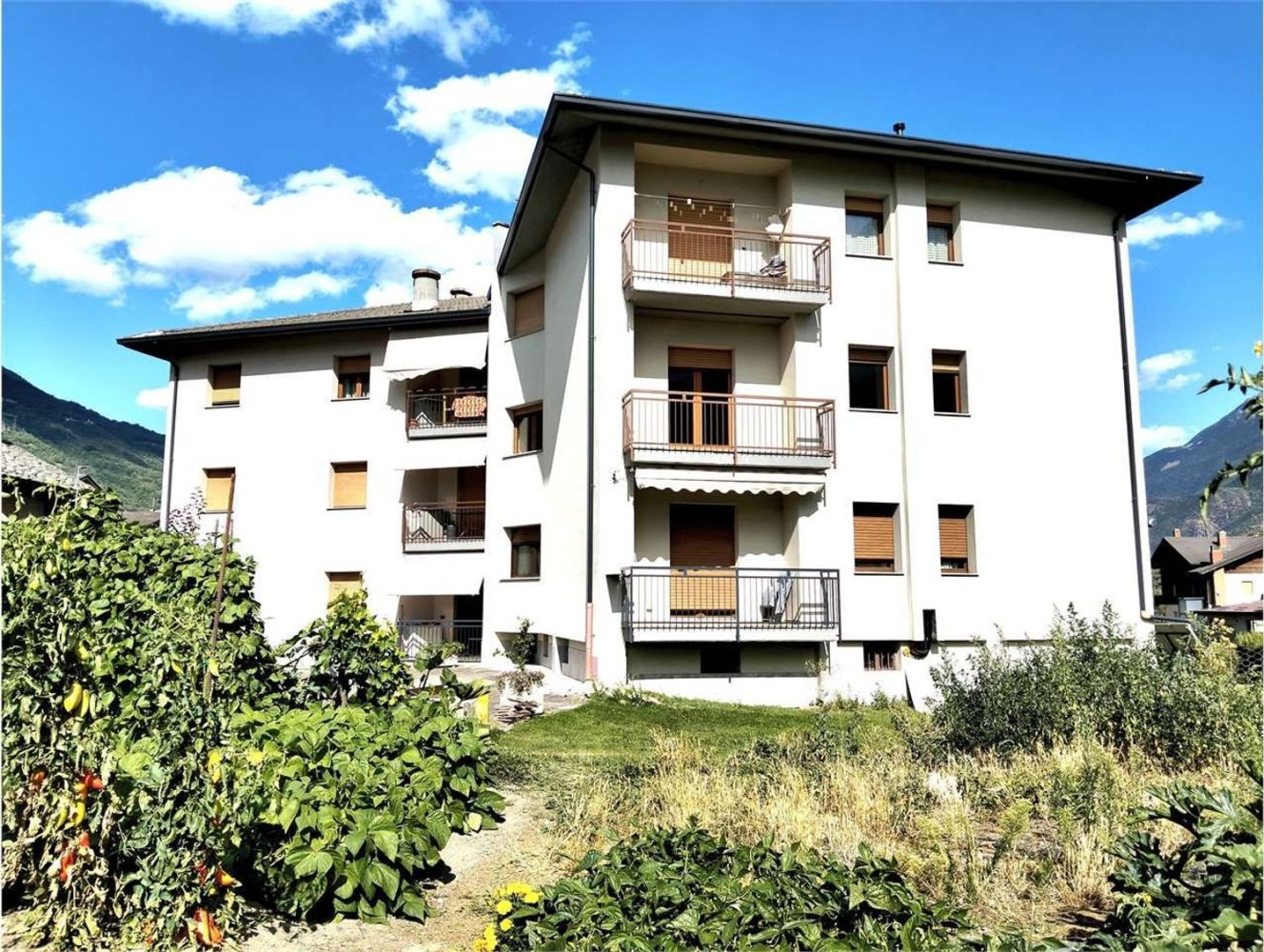 4 rooms Apartment in Nus, Italy No. 277844