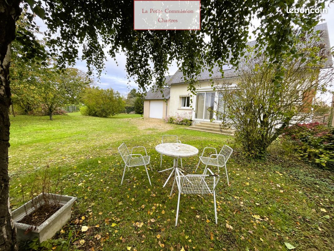 2 bedrooms House in Champhol, France No. 154556