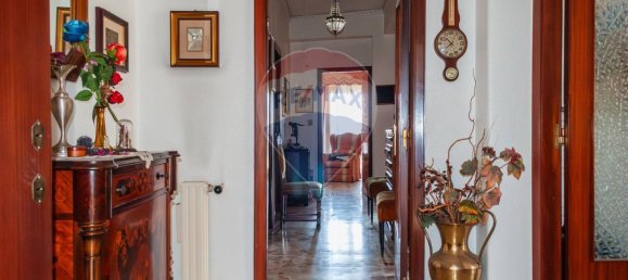 4 rooms Apartment in Catania, Italy No. 273931 9